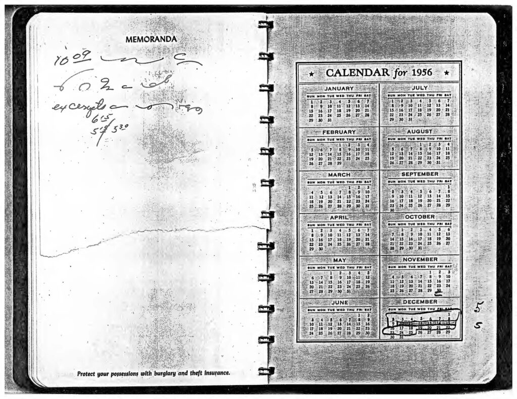Calendrier de bureau ouvert sur un mois d'automne avec quelques annotations